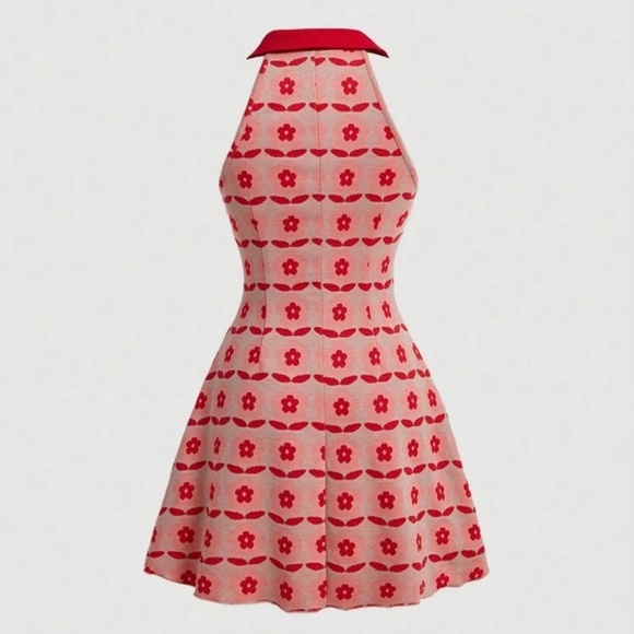 Vintage-Inspired Floral Knit Dress – Size Medium – Perfect for Any Occasion! 🌸✨ - Picture 2 of 3